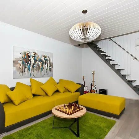 Villa Charming With Pool Near Split *