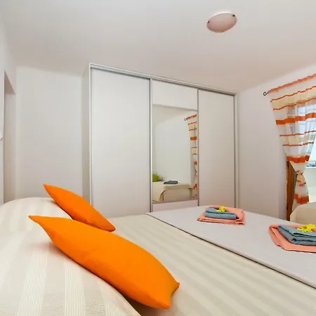 Villa Charming With Pool Near Split